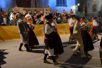 Centro y Anzar, de Telde, en el III Festival Folclórico Herencias (Foto Francisco Javier Santana)